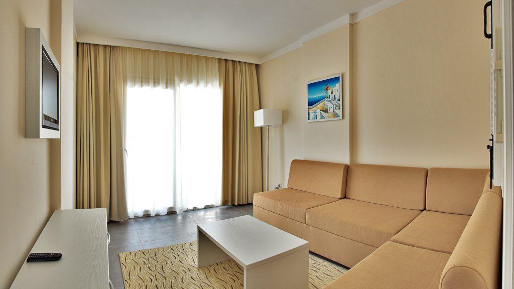 Batihan Beach Resort&Spa - 24H All Inclusive Kusadasi Bagian luar foto