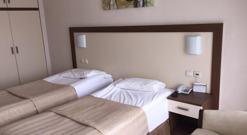 Batihan Beach Resort&Spa - 24H All Inclusive Kusadasi Bagian luar foto