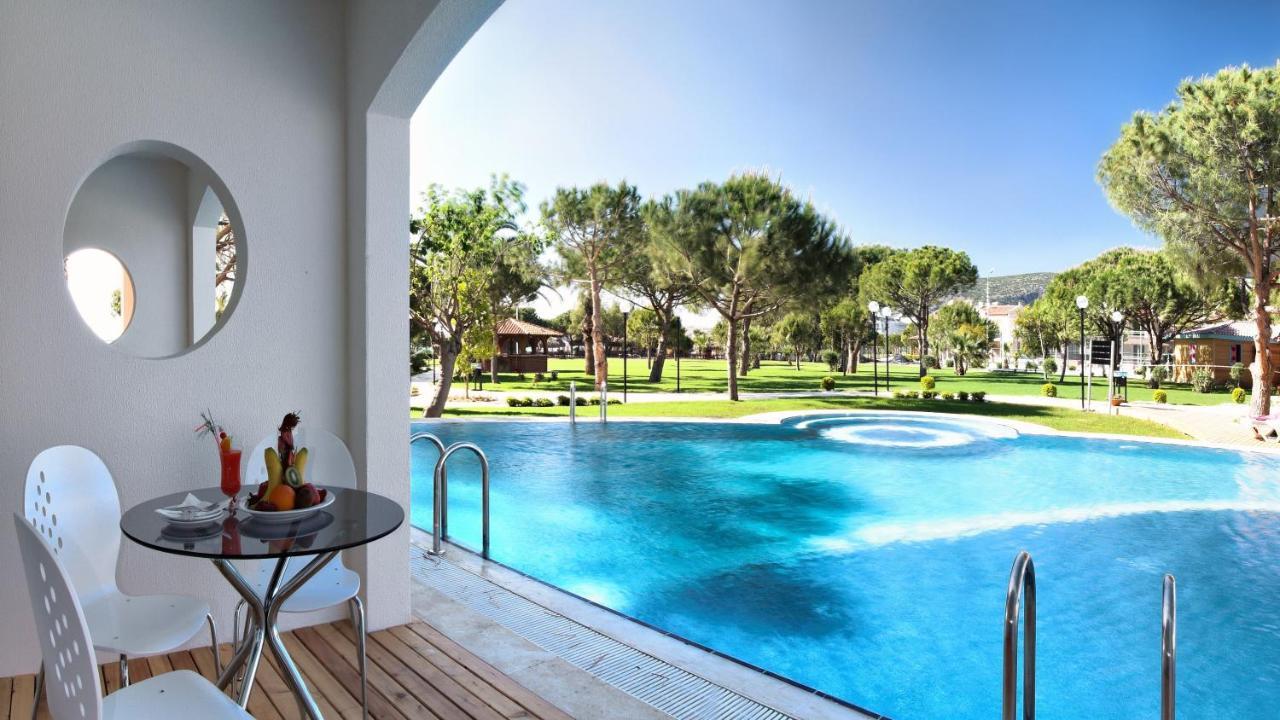 Batihan Beach Resort&Spa - 24H All Inclusive Kusadasi Bagian luar foto