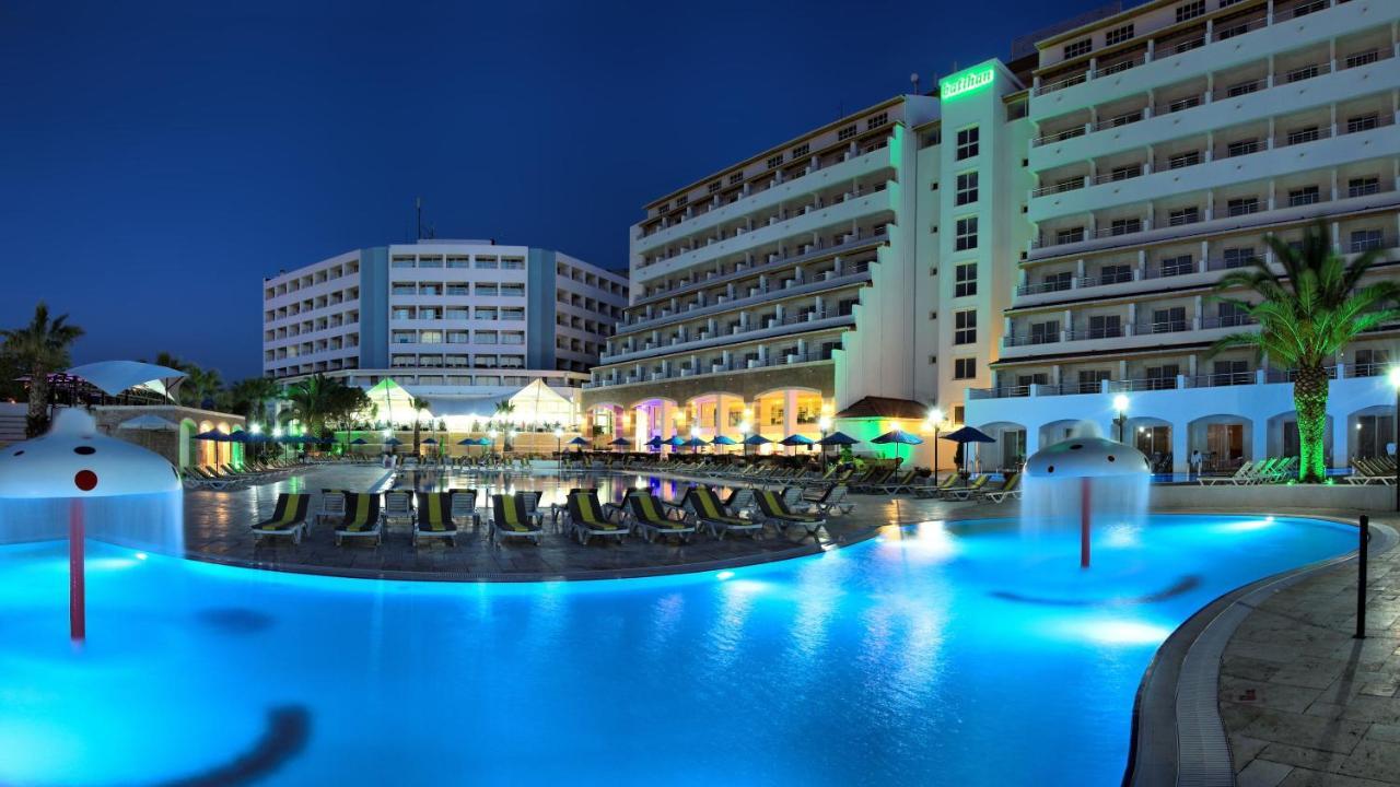 Batihan Beach Resort&Spa - 24H All Inclusive Kusadasi Bagian luar foto
