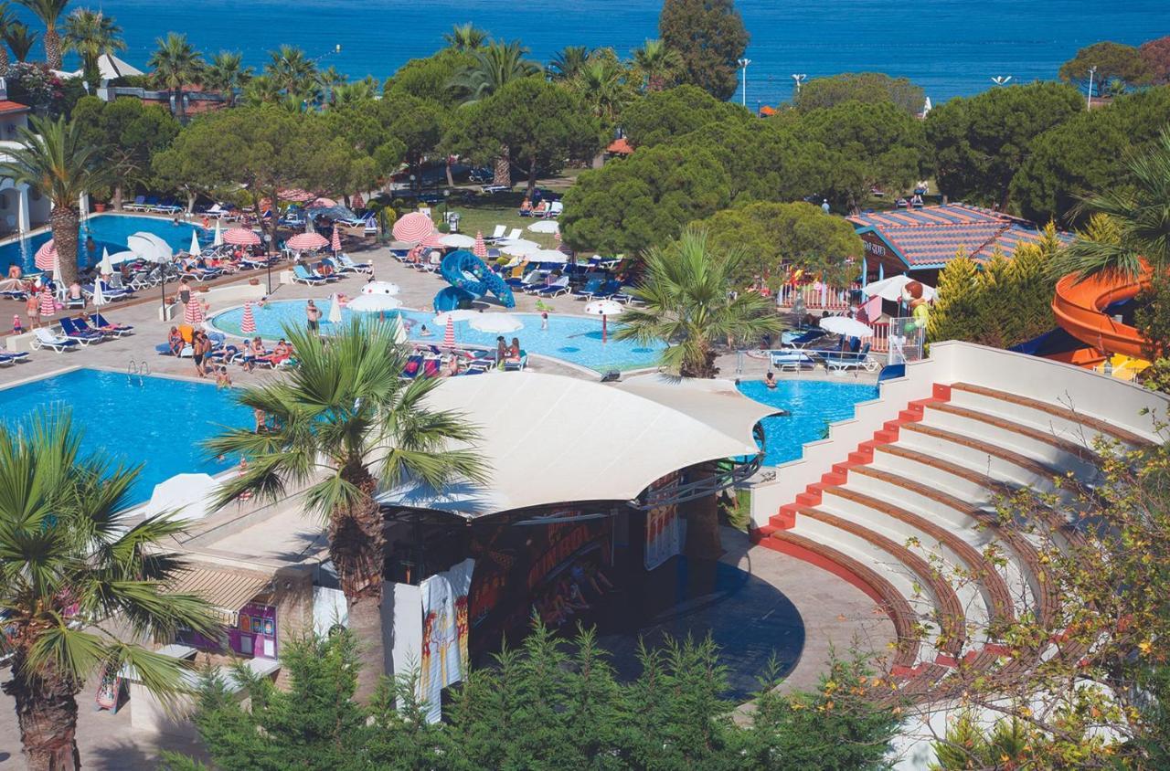 Batihan Beach Resort&Spa - 24H All Inclusive Kusadasi Bagian luar foto
