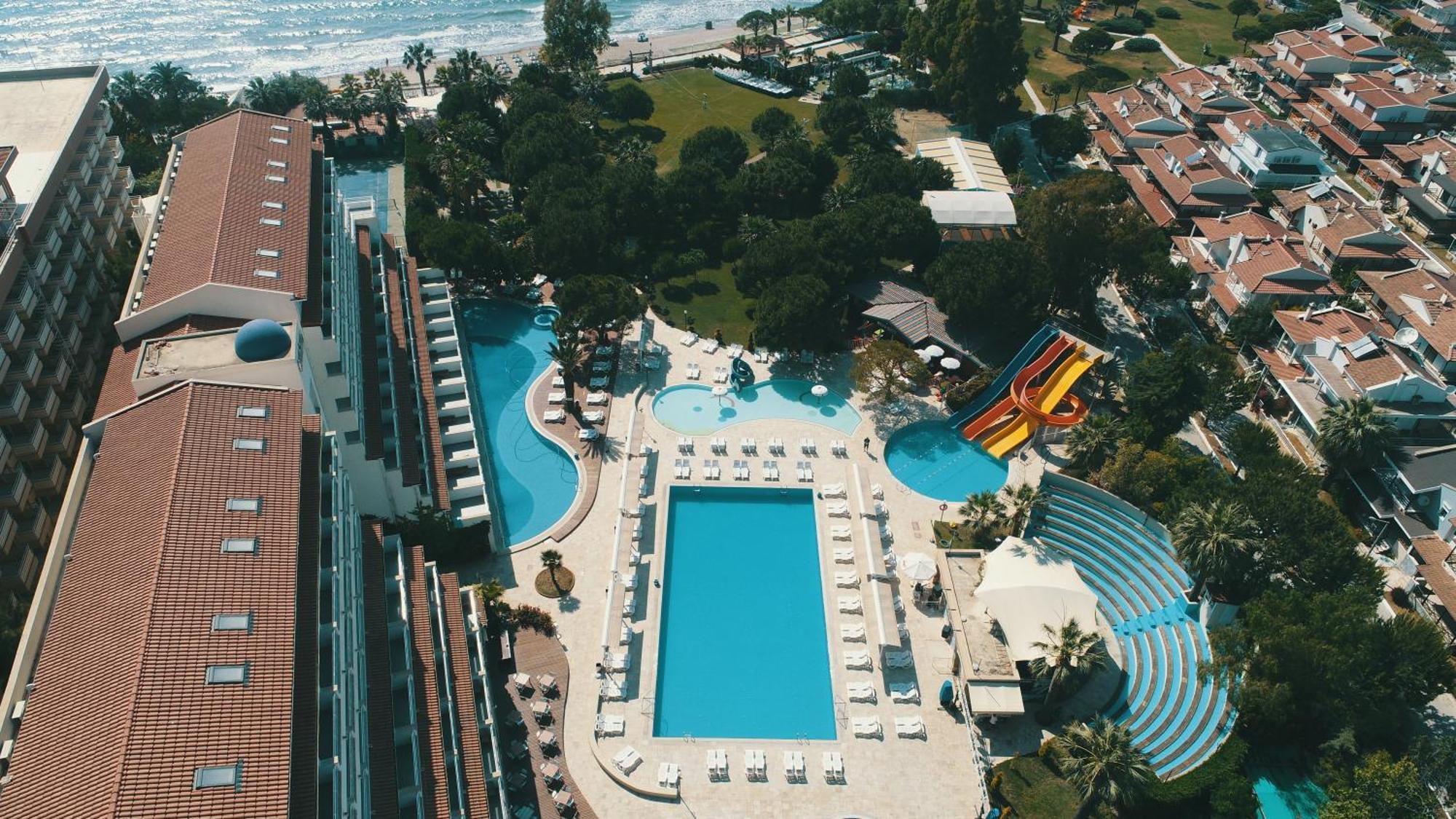 Batihan Beach Resort&Spa - 24H All Inclusive Kusadasi Bagian luar foto
