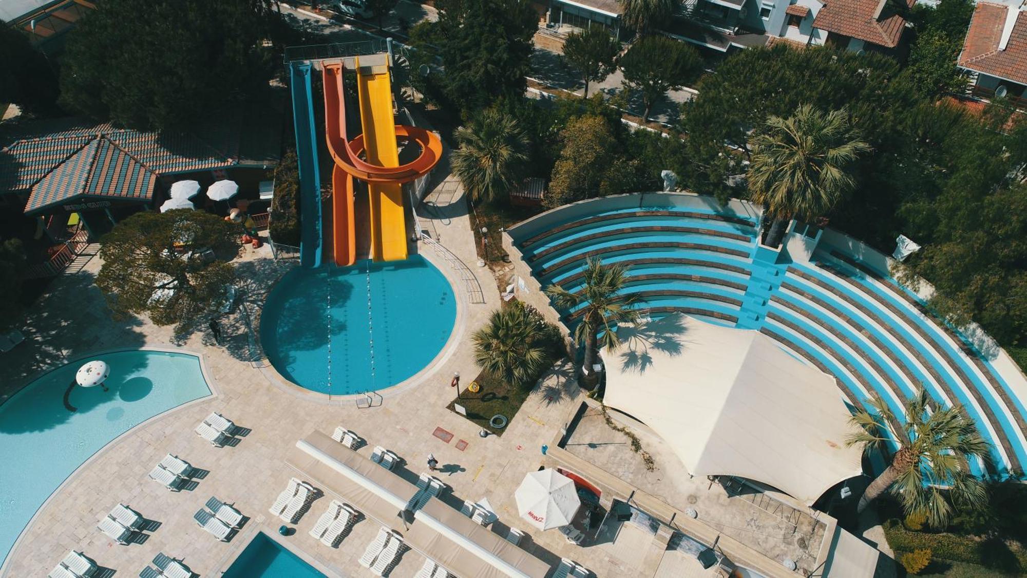 Batihan Beach Resort&Spa - 24H All Inclusive Kusadasi Bagian luar foto