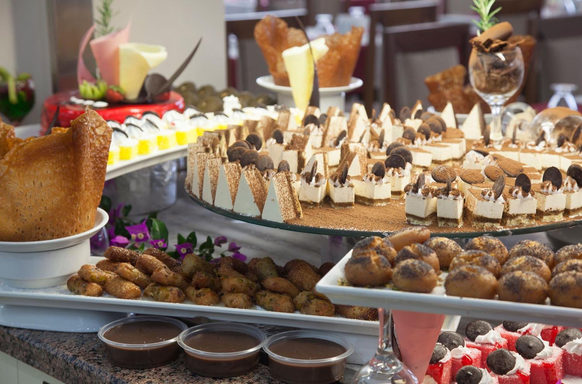 Batihan Beach Resort&Spa - 24H All Inclusive Kusadasi Bagian luar foto